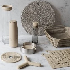 SPLASH Water Carafe 34 Oz Kitchen