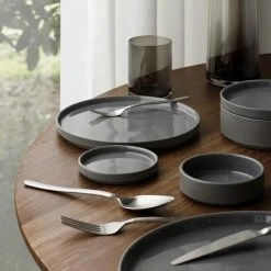 Dining Together PILAR Stoneware Plates Set Of 4