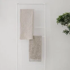 CARO Jumbo Waffle Bath Towel 28 X 55 The Clean Look Of All White