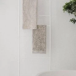 The Clean Look Of All White Towel Ladder - MODO