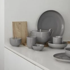 RO Porcelain Plates Set Of 4