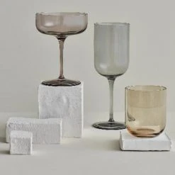 FUUM Water Carafe - 34 Ounce - With Cork Lid