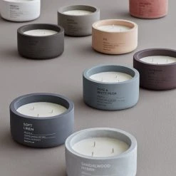 (FRAGA) Scented Candle In Concrete Container - 3 Wick